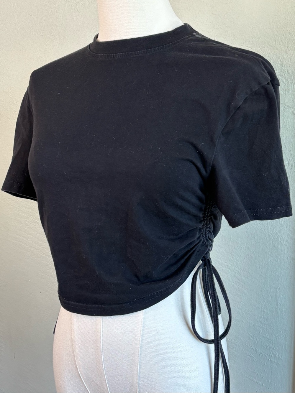 Bundle 2/$30! Lioness Black Side-Tie Ruched Crop Tee XXS Flirty Casual
